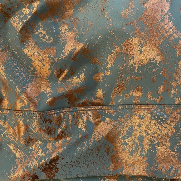 Rae Mode women’s sports bra and leggings, set size large - Picture 6 of 6